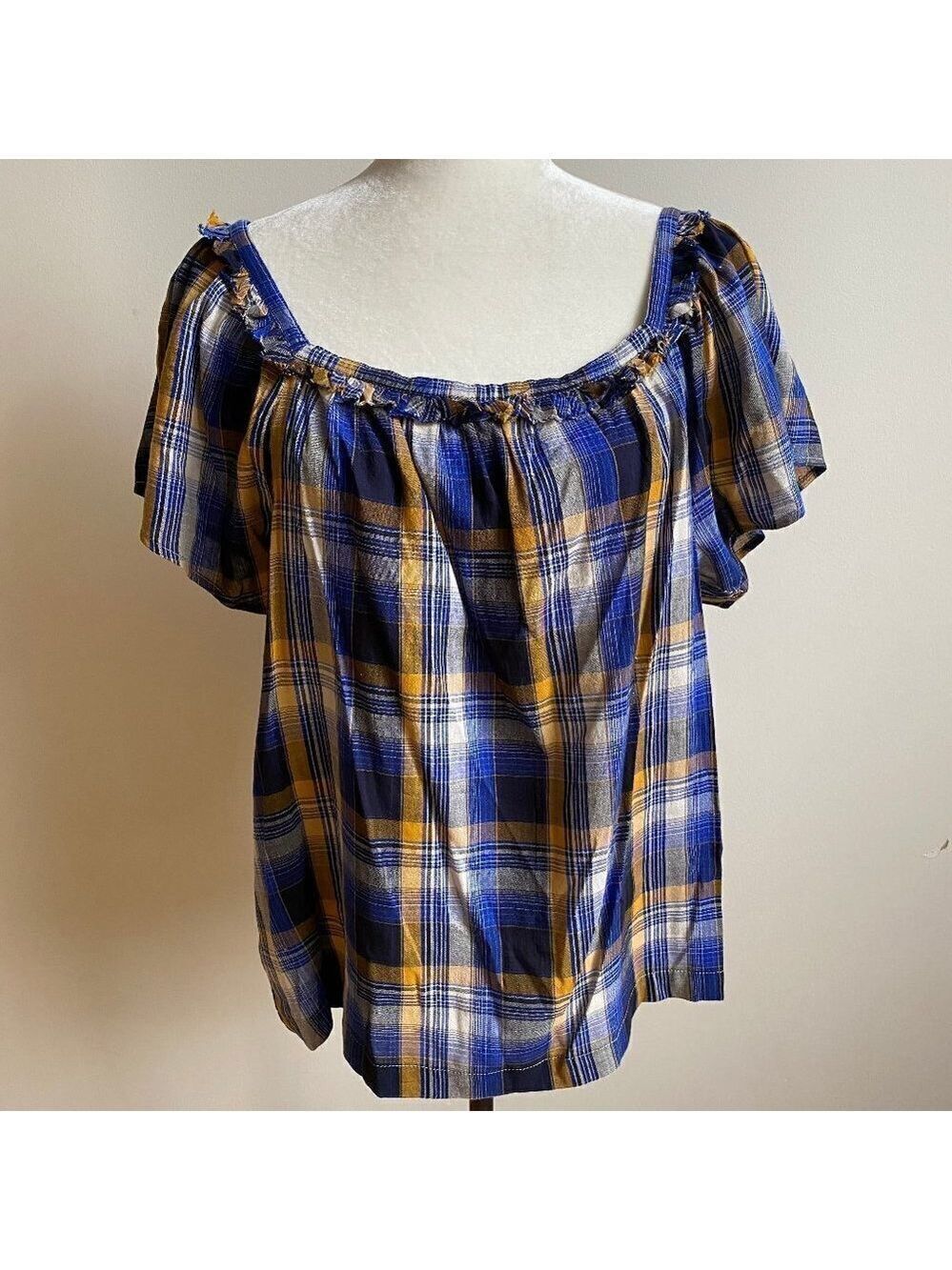 VINCE Camuto New Blue Plaid Top BNWT Short Sleeve - Picture 3 of 8